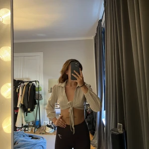 Topp - Fin topp från missguided sparsamt använd storlek s