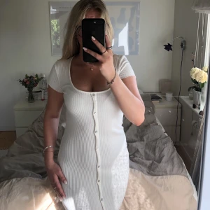 Vit långklänning🌷 - Supersöt klänning från zara🫶🏻😊