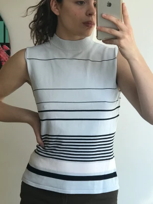 Linne polo ljusblått - Babyblått linne, skönt och snyggt men inte rätt färg på mig.