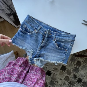 Hm shorts  - Lågmidjade hm shorts som aldrig har använts🥰