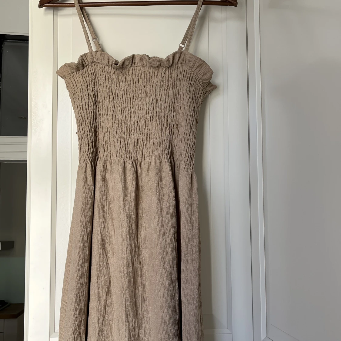 Midilång sommarklänning