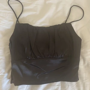 festtopp - En skitsnygg fest topp, aldrig använd💞 pris går alltid diskutera