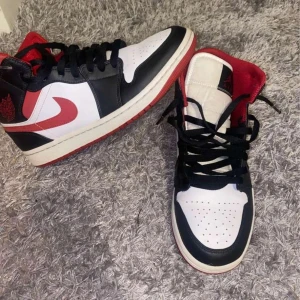 Jordan 1 - Nike Jordan 1 nästan aldrig använda i storlek 43