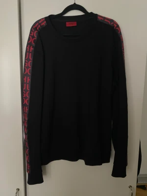 Hugo boss tröja - Hugo boss tröja, använd ca 2 gånger