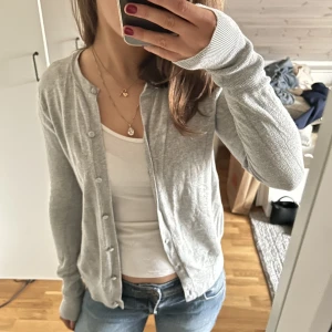 Grå kofta - Grå kofta från zara i stolek s. Fint skick