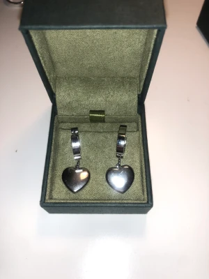 Jättefina hjärtörhängen! - Jättefina hjärtörhängen!! ❤️