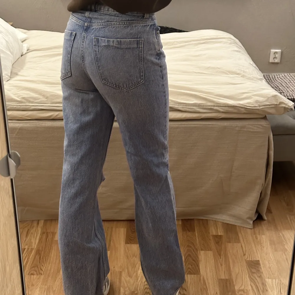 jeans från Zara i gott skick. Jeans & Byxor.