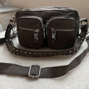 Noella väska  - Fin noella väska som sälj för att den inte kommer till användning!💗💗