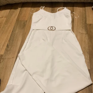 Vit jumpsuit - Använd få gånger 