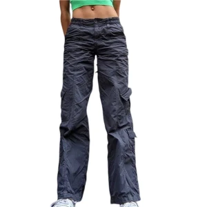 Urban outfitters gråa cargos - Urban outfitters gråa cargos.