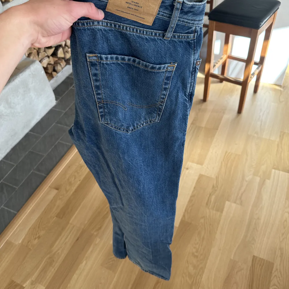Snygga jeans i bra skick, använda några gånger men är nu för små för mig. Jeans & Byxor.