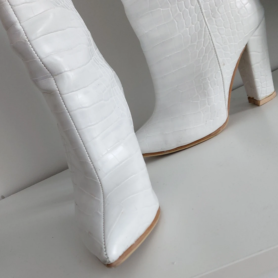 White boots 37 - 90