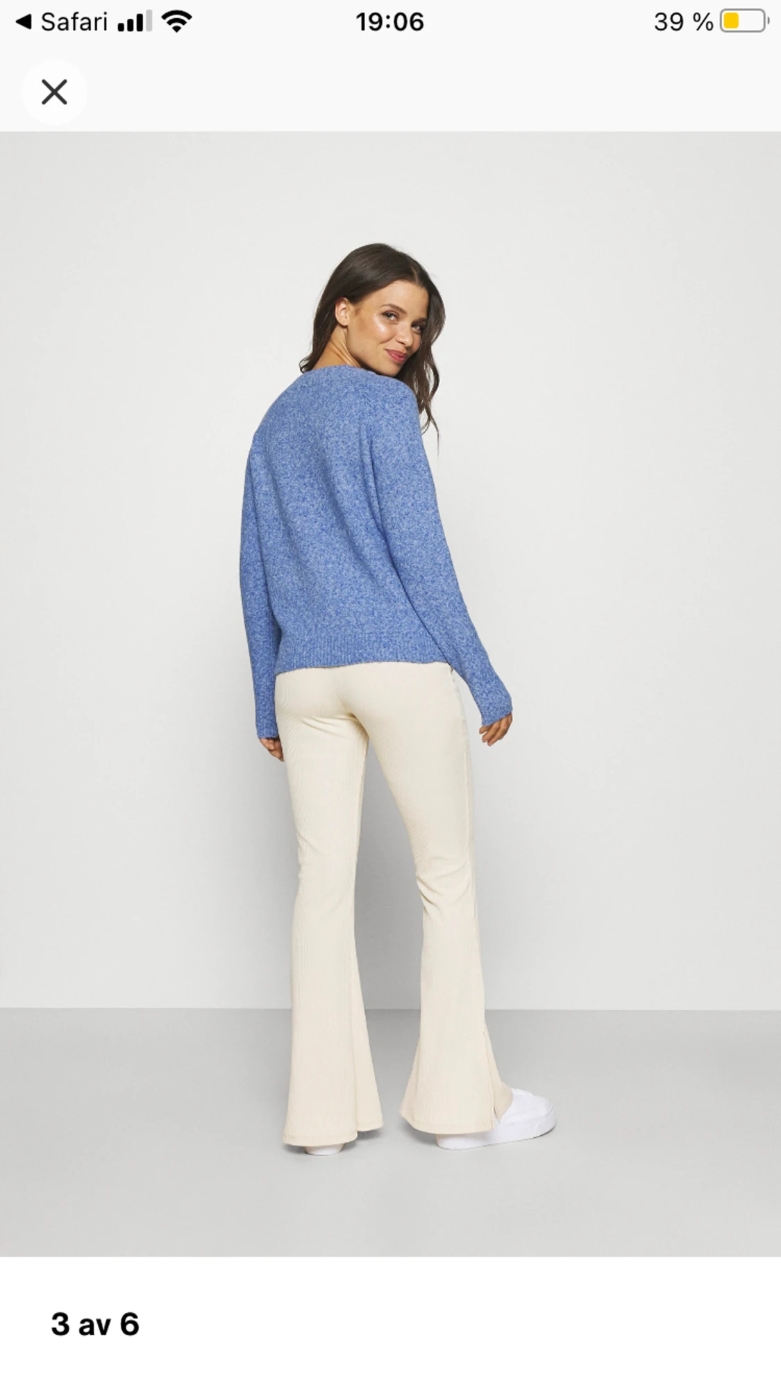 BLÅ STICKAD TRÖJA  - 90