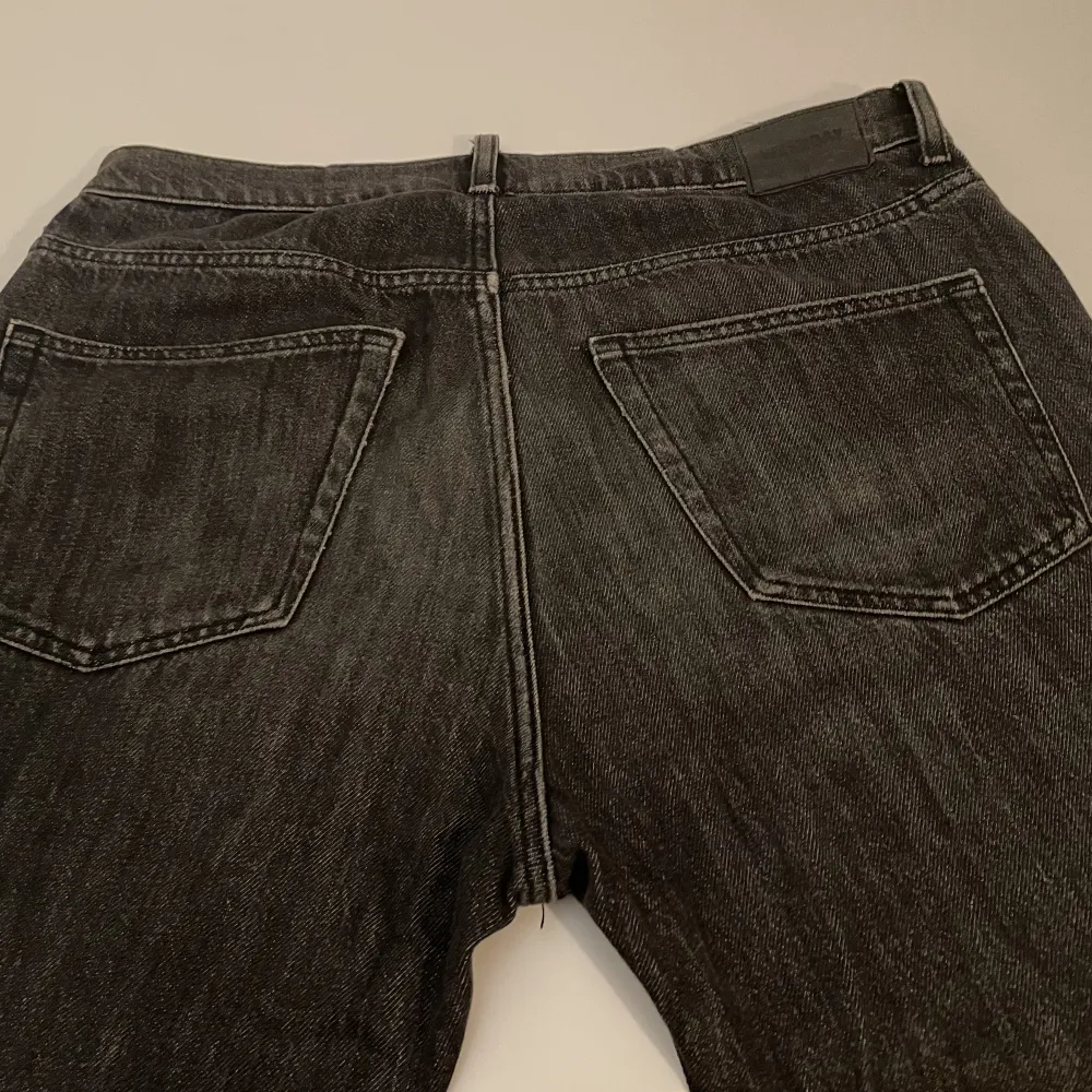 Weekday space jeans  Storlek 30/32. Jeans & Byxor.