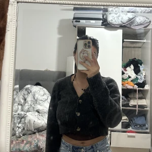 Grå kofta - Helt ny 