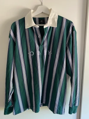 OBEY  - - nytvättad  - använd ca 5 ggr 