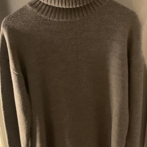 Polo stickad tröja  - Jätte fin stickad tröja ifrån Lager 157💕använd några ggr. Säljer för 100kr💗