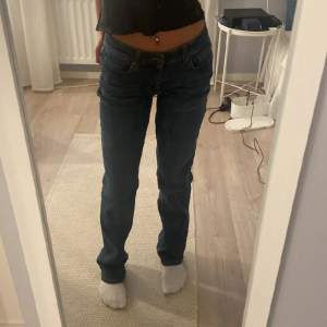 Midwaist jeans från Mac! Endast använda ett fåtal gånger så fortfarande i jättebra kvalite🤩
