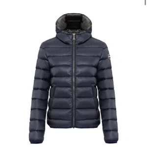 Colmar Jacka - Intressekoll Hör av er vid intresse☺️ (Tryck INTE på köp nu!!) Utgångs pris är 1000kr, kom med bud