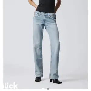 Lågmidjade jeans ifrån weekday, samma modell som första bilden 💕
