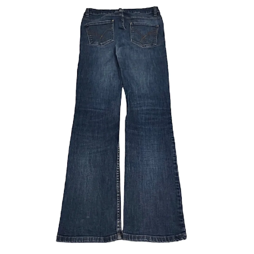 S,36🩷rak modell, passar någon som är runt min längd 167/68. Bra skick! Säljer då de är för små för mig🥲. Jeans & Byxor.