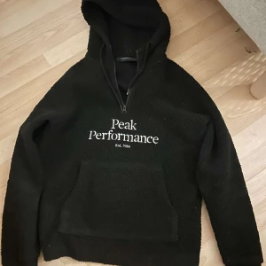 Peak performance tröja - 700kr eller högsta bud