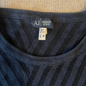 Tröja tonåring Armani jeans  - Tunn stickad tröja Armani Jeans 164 cm kille