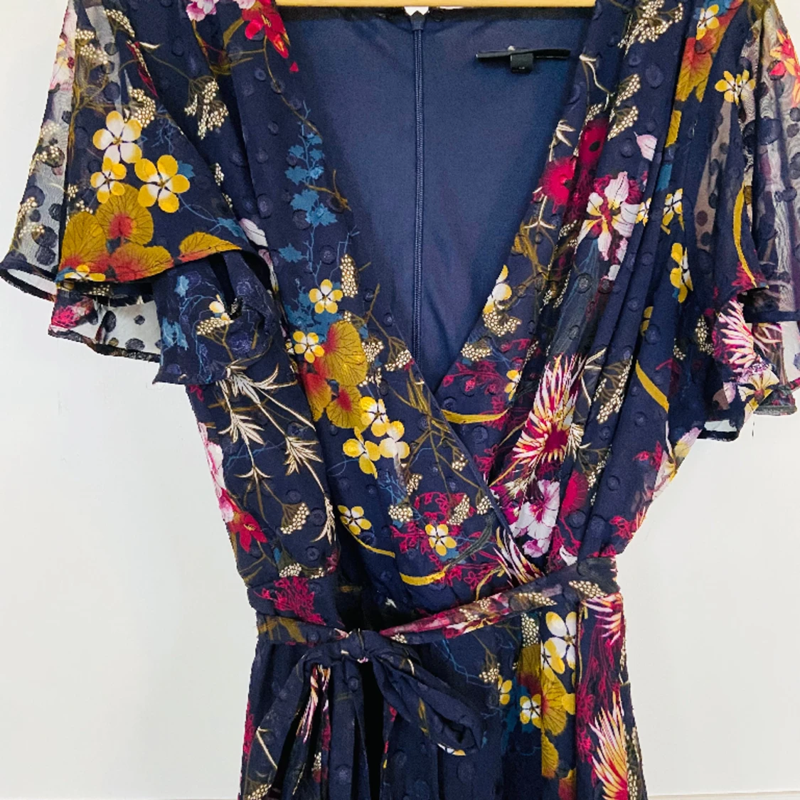 Fin blommig långklänning  - 91