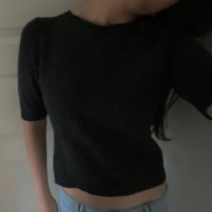 Stickad tshirt - Säljer denna kortärmade stickade tröjan