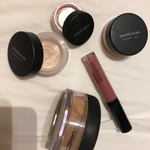 BARE MINIRALS & MAC SMINK - Hejsan! Säljer nu lite Bare Minirals smin eftersom jag köpt för mycket som inte kommer används. Säljer ett oöppnat löspuder, en oöppnad glitterögonskugga, ett oöppnat läppglans i NUDE,ett bronzing löspuder samt ett STORT bronzer löspuder ifrån MAC,testad💕