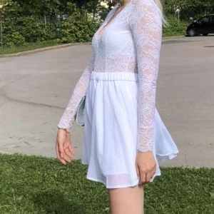 Vit kjol  - Superfin vit kjol i superfint skick! 