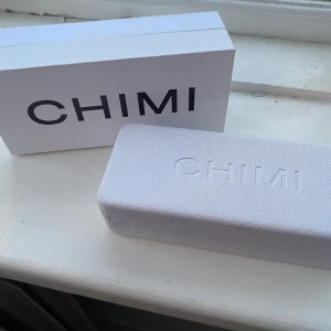 Intressekoll på mina chimis - Intressekoll på mina chimis 04 grey. Använda en gång och har inga repor eller andra defekten, exakt som nya.