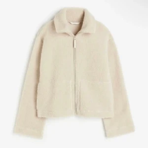 Teddyjacka Hm - Söker i storlek M eventuellt S🤍 