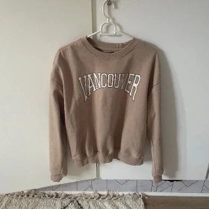 Tröja - Långärmad tröja med mysigt innehåll inuti