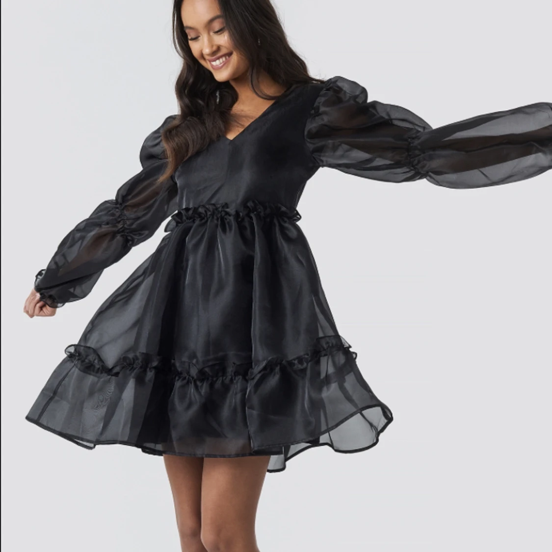 Open back organza klänning