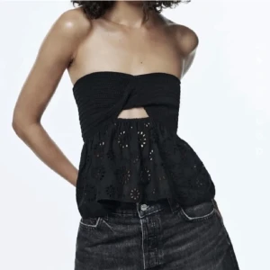 Bandeau topp  - Säljer denna toppen från Zara 🩷har använts två gånger då den inte kommer till användning! Nypris 279kr