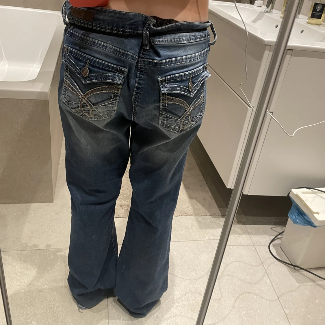 Baggy bootcut jeans