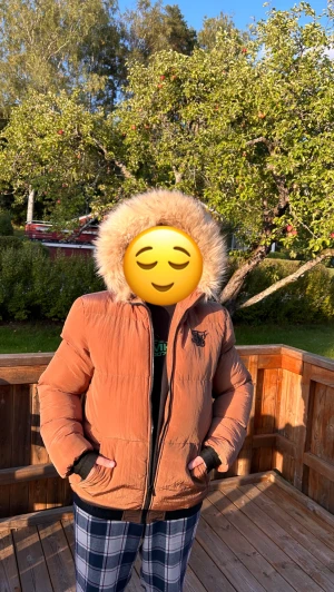 Siksilk jacka - Fin jacka, men var inte riktigt för mig. Skick 9.5/10   Vid frågor skriv gärna.