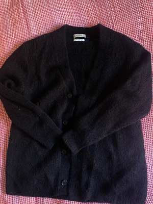 Cos Cardigang - Relaxed fit Strlk S men sitter som M-L Näst intill oanvänd