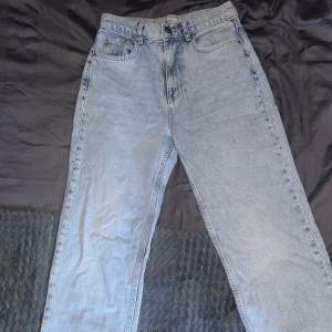 Super snygga jeans från Gina, stl: 34 Använda ett fåtal ggr! 😍😍