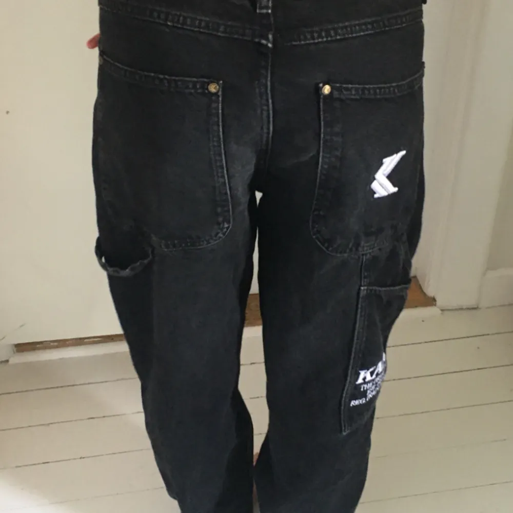 Asfeta svarta jeans, storlek M. Passar till allt!💘💘💘. Jeans & Byxor.