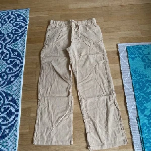 Linnebyxor, helt nya - 2 par i M och ett par i XL