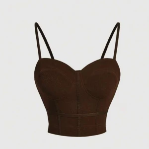 Brun croptop - Brun magtröja/linne med markerade kupor med lite stretch (den vita färgen är tvättmedel och går enkelt att ta bort)