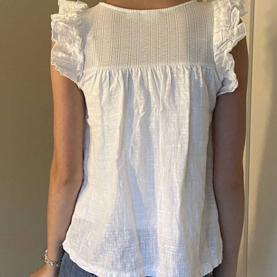 Zara Blus med volang - 90