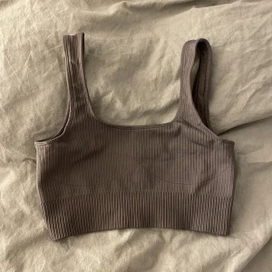 aimn sportbh - jättefin sportbh från Aimn