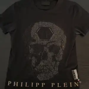 Äkta pp t-shirt 5500 pris kan diskuteras vid snabb affär 