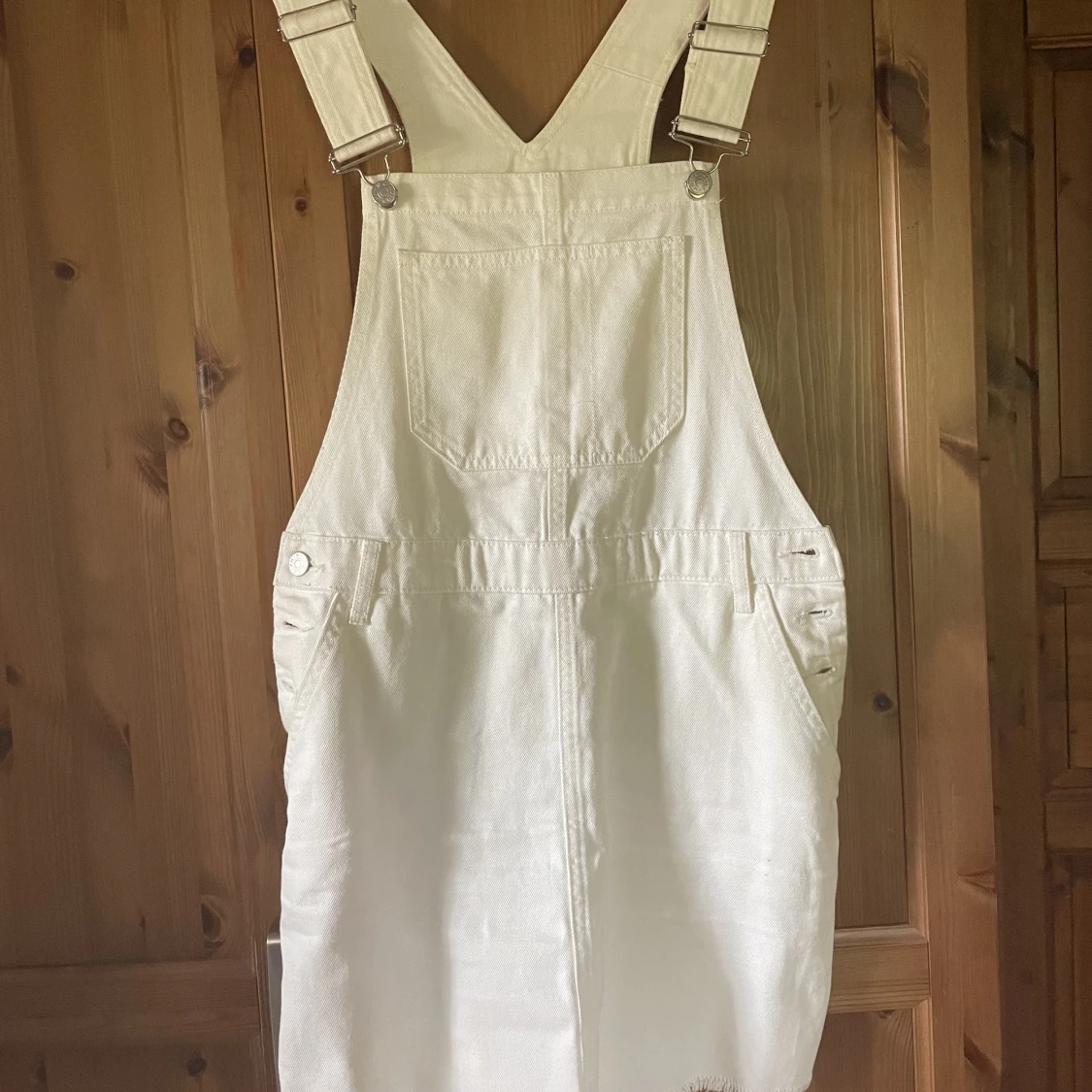 Hängslekjol NA-KD - 90