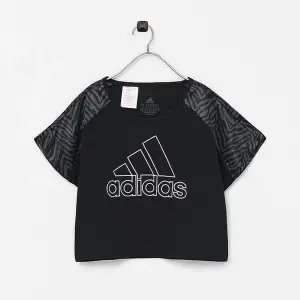 Adidas träningströja (g seas tee) i bra skick, köpt på Stadium🌸 Priset kan diskuteras