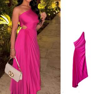 Mango pink pleated skirt