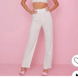 Linnebyxor - Supersnygga linnebyxor från Bianca X Nelly. Som nya! Endast provade med lappar på.